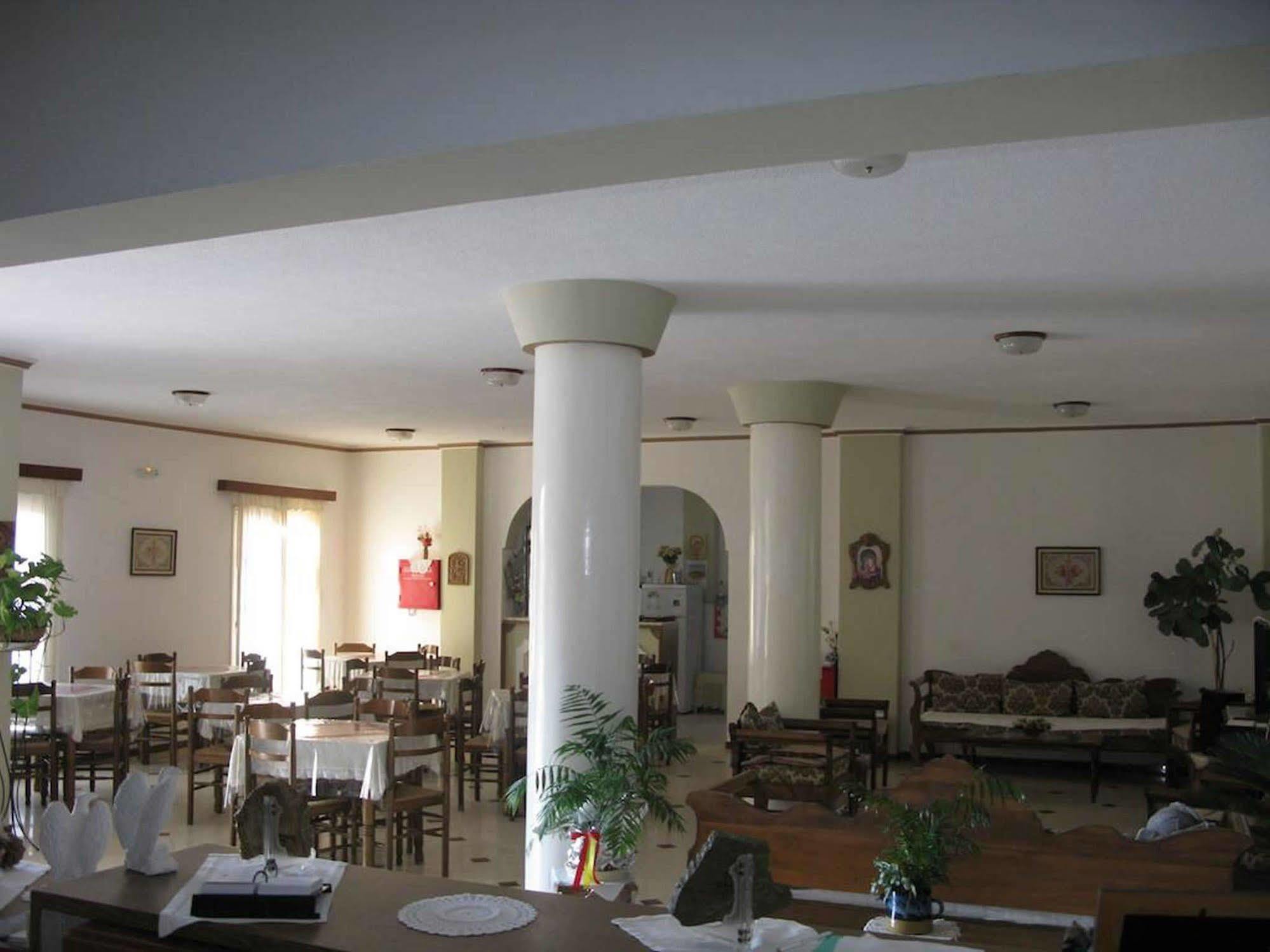 Hotel Adonis (Adults Only) Kamari  Ngoại thất bức ảnh