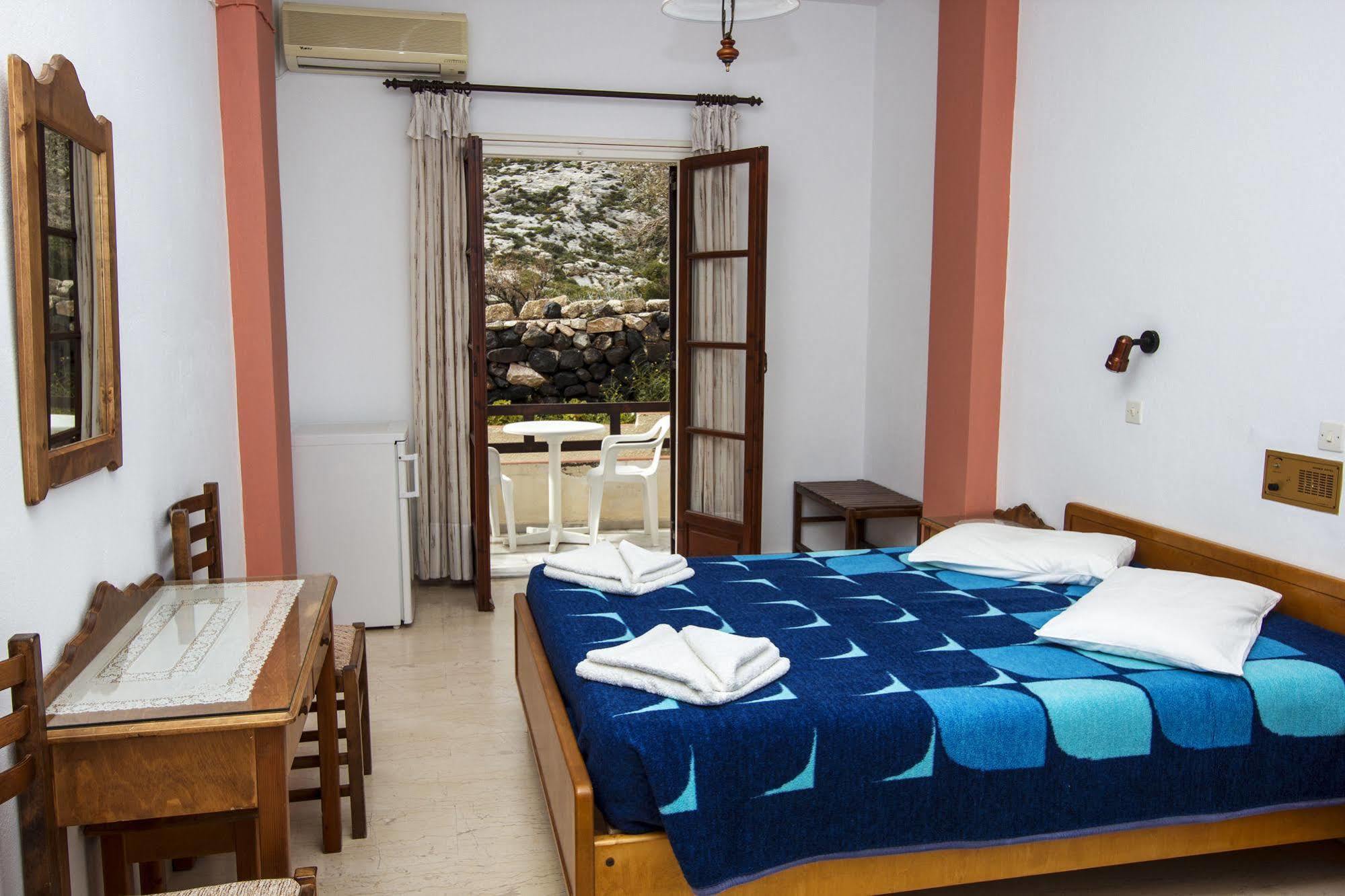 Hotel Adonis (Adults Only) Kamari  Ngoại thất bức ảnh