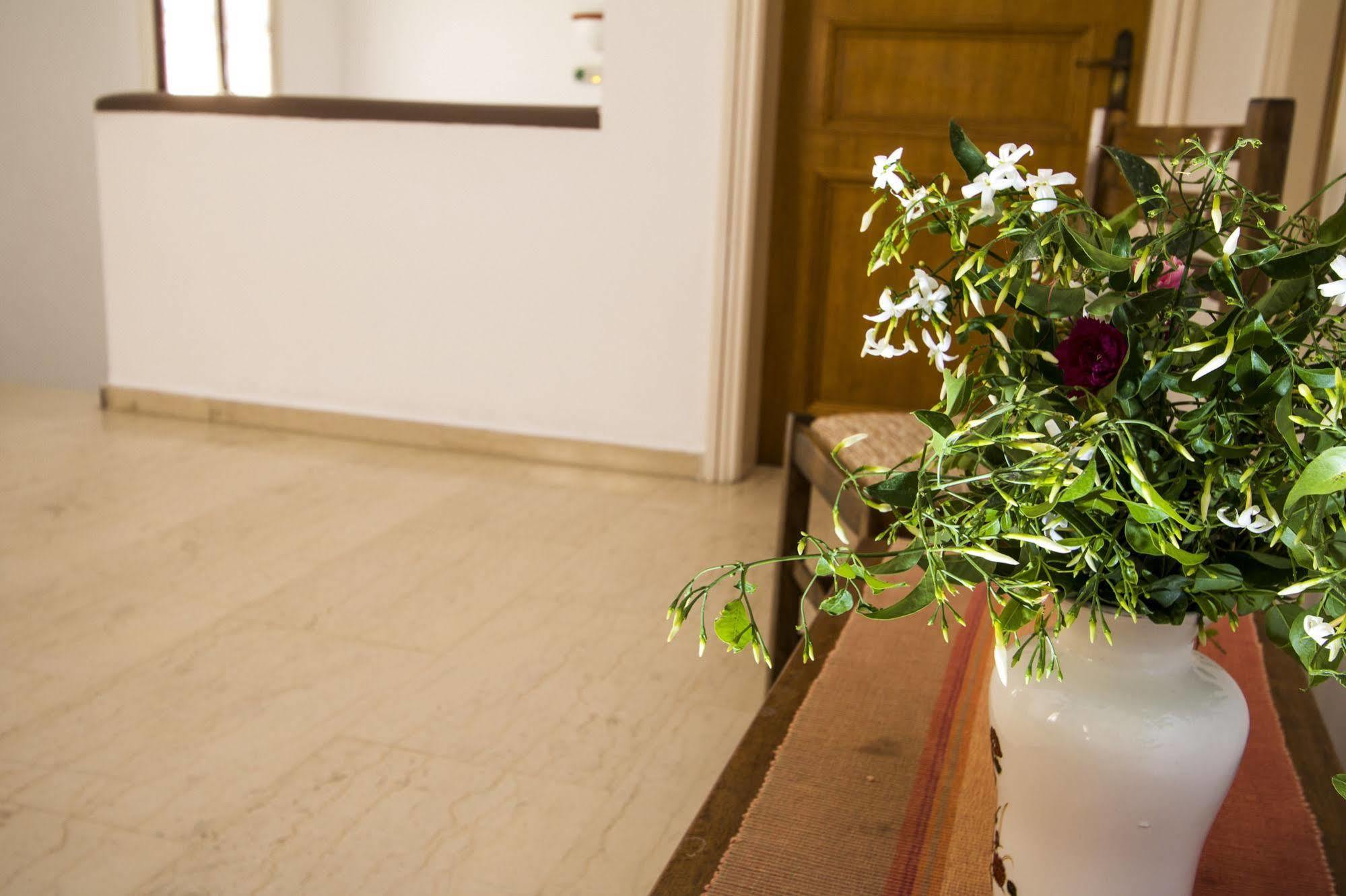 Hotel Adonis (Adults Only) Kamari  Ngoại thất bức ảnh